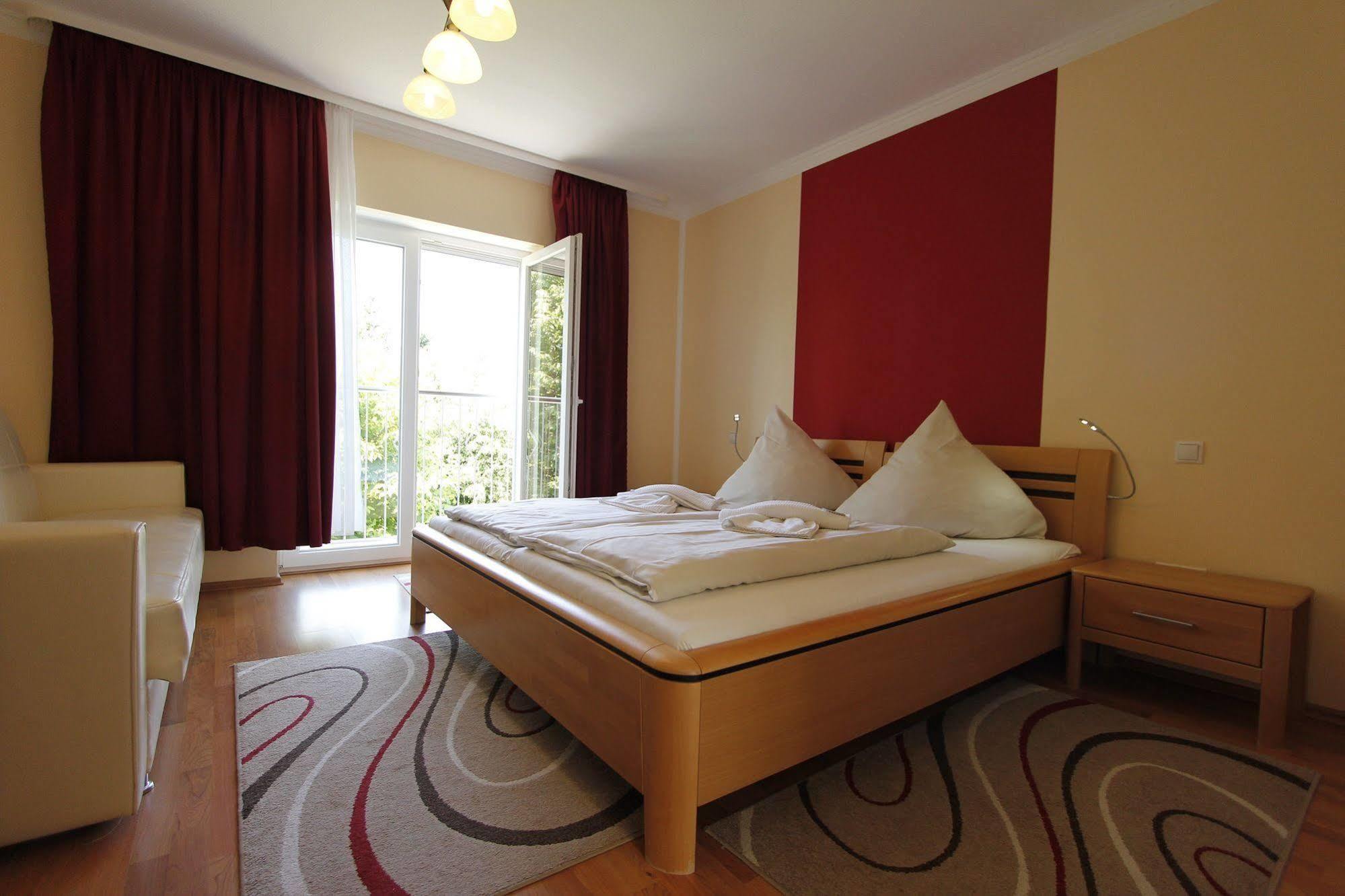 Hotel Rhein-Mosel-View Urbar  Exterior photo